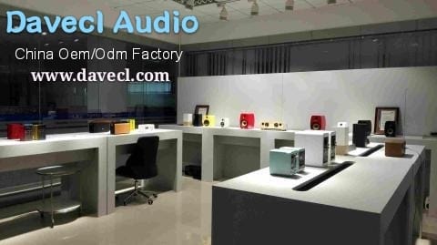 ما هي مجموعة كاملة من المعدات الصوتية تشمل؟