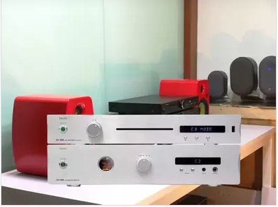 الفرق بين مكبر للصوت أنبوب ومكبر للصوت